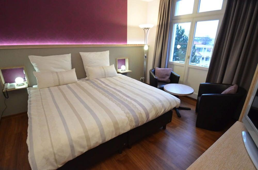 Hotel Residenz Waldkrone Kuhlungsborn Bagian luar foto
