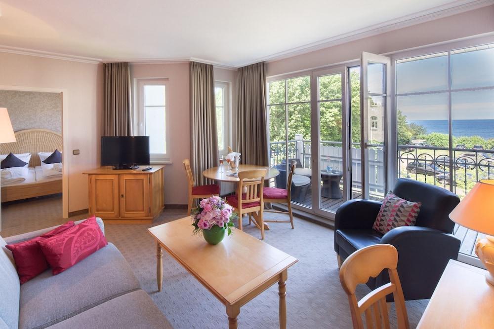 Hotel Residenz Waldkrone Kuhlungsborn Bagian luar foto