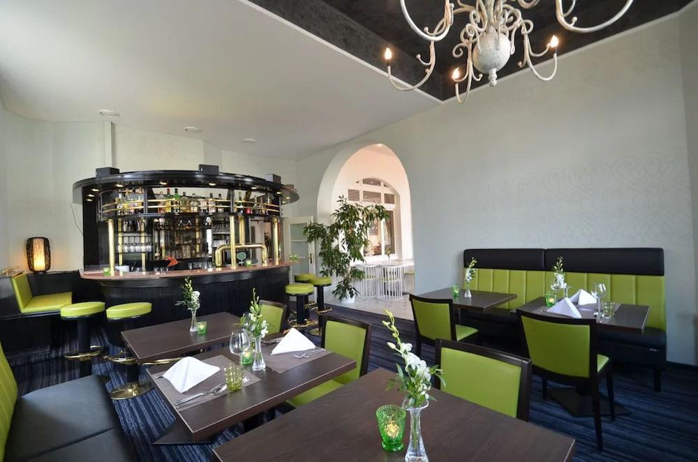 Hotel Residenz Waldkrone Kuhlungsborn Bagian luar foto